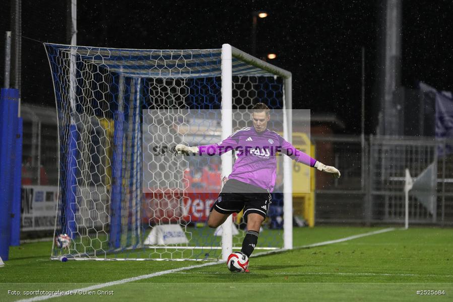 sport, action, Stadion am Schönbusch, SpVgg Bayreuth, SVA, SV Viktoria Aschaffenburg, Regionalliga Bayern, Fussball, BFV, BAY, Aschaffenburg, 28.11.2025, 20. Spieltag - Bild-ID: 2525684
