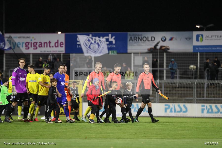 sport, action, Stadion am Schönbusch, SpVgg Bayreuth, SVA, SV Viktoria Aschaffenburg, Regionalliga Bayern, Fussball, BFV, BAY, Aschaffenburg, 28.11.2025, 20. Spieltag - Bild-ID: 2525704