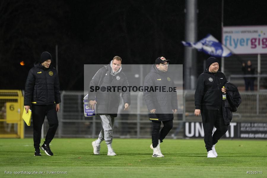 sport, action, Stadion am Schönbusch, SpVgg Bayreuth, SVA, SV Viktoria Aschaffenburg, Regionalliga Bayern, Fussball, BFV, BAY, Aschaffenburg, 28.11.2025, 20. Spieltag - Bild-ID: 2525710