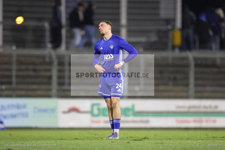 sport, action, Stadion am Schönbusch, SpVgg Bayreuth, SVA, SV Viktoria Aschaffenburg, Regionalliga Bayern, Fussball, BFV, BAY, Aschaffenburg, 28.11.2025, 20. Spieltag - Bild-ID: 2525711