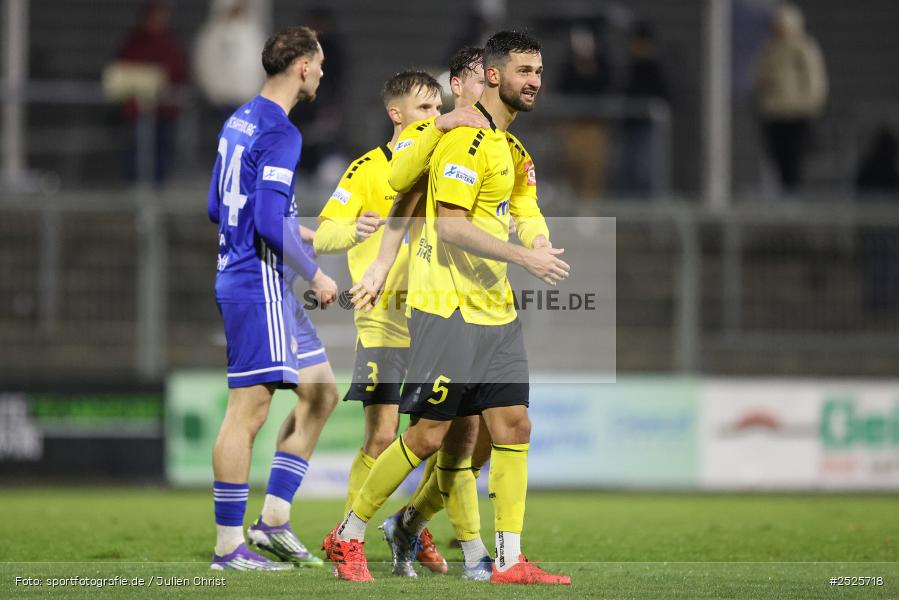 sport, action, Stadion am Schönbusch, SpVgg Bayreuth, SVA, SV Viktoria Aschaffenburg, Regionalliga Bayern, Fussball, BFV, BAY, Aschaffenburg, 28.11.2025, 20. Spieltag - Bild-ID: 2525718