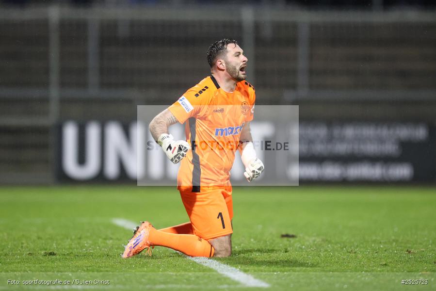 sport, action, Stadion am Schönbusch, SpVgg Bayreuth, SVA, SV Viktoria Aschaffenburg, Regionalliga Bayern, Fussball, BFV, BAY, Aschaffenburg, 28.11.2025, 20. Spieltag - Bild-ID: 2525723