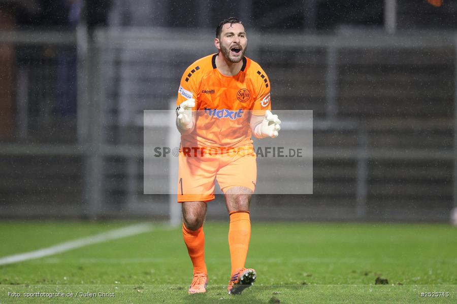 sport, action, Stadion am Schönbusch, SpVgg Bayreuth, SVA, SV Viktoria Aschaffenburg, Regionalliga Bayern, Fussball, BFV, BAY, Aschaffenburg, 28.11.2025, 20. Spieltag - Bild-ID: 2525743