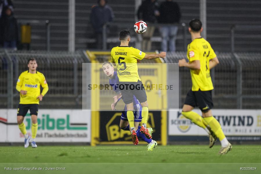 sport, action, Stadion am Schönbusch, SpVgg Bayreuth, SVA, SV Viktoria Aschaffenburg, Regionalliga Bayern, Fussball, BFV, BAY, Aschaffenburg, 28.11.2025, 20. Spieltag - Bild-ID: 2525829