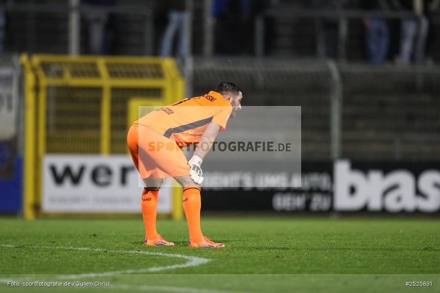 sport, action, Stadion am Schönbusch, SpVgg Bayreuth, SVA, SV Viktoria Aschaffenburg, Regionalliga Bayern, Fussball, BFV, BAY, Aschaffenburg, 28.11.2025, 20. Spieltag - Bild-ID: 2525831