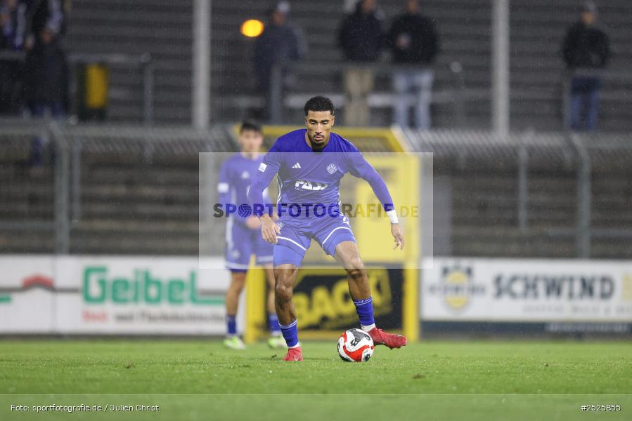 sport, action, Stadion am Schönbusch, SpVgg Bayreuth, SVA, SV Viktoria Aschaffenburg, Regionalliga Bayern, Fussball, BFV, BAY, Aschaffenburg, 28.11.2025, 20. Spieltag - Bild-ID: 2525855