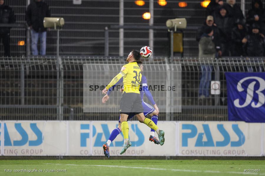 sport, action, Stadion am Schönbusch, SpVgg Bayreuth, SVA, SV Viktoria Aschaffenburg, Regionalliga Bayern, Fussball, BFV, BAY, Aschaffenburg, 28.11.2025, 20. Spieltag - Bild-ID: 2525857