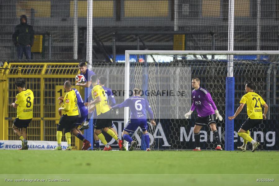 sport, action, Stadion am Schönbusch, SpVgg Bayreuth, SVA, SV Viktoria Aschaffenburg, Regionalliga Bayern, Fussball, BFV, BAY, Aschaffenburg, 28.11.2025, 20. Spieltag - Bild-ID: 2525869
