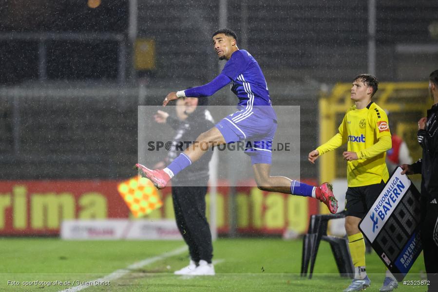 sport, action, Stadion am Schönbusch, SpVgg Bayreuth, SVA, SV Viktoria Aschaffenburg, Regionalliga Bayern, Fussball, BFV, BAY, Aschaffenburg, 28.11.2025, 20. Spieltag - Bild-ID: 2525872
