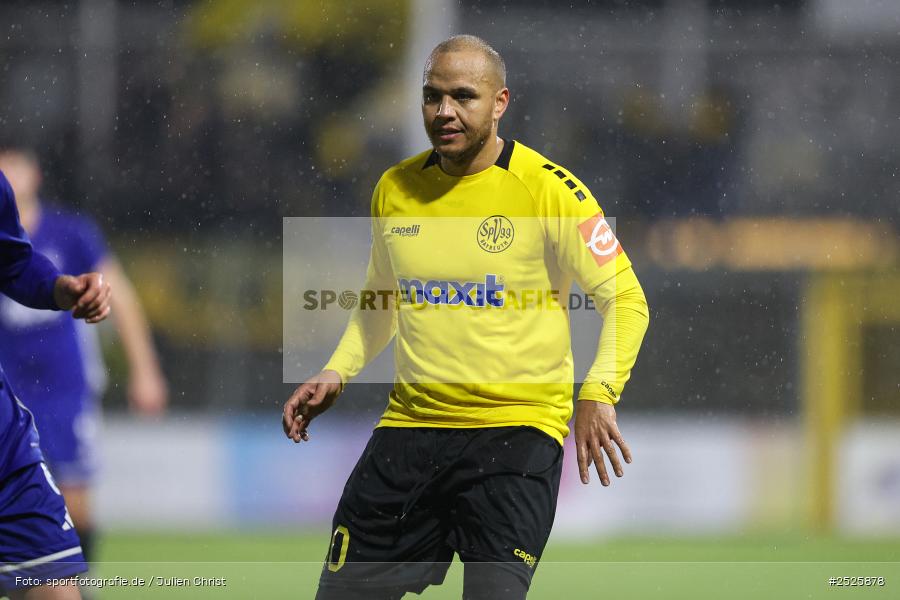 sport, action, Stadion am Schönbusch, SpVgg Bayreuth, SVA, SV Viktoria Aschaffenburg, Regionalliga Bayern, Fussball, BFV, BAY, Aschaffenburg, 28.11.2025, 20. Spieltag - Bild-ID: 2525878