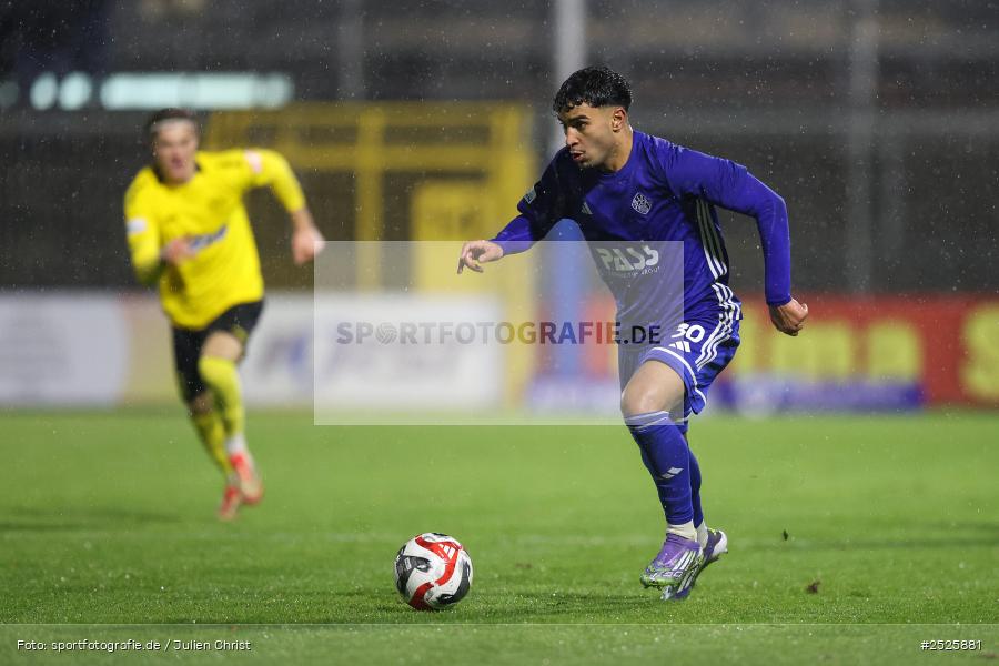 sport, action, Stadion am Schönbusch, SpVgg Bayreuth, SVA, SV Viktoria Aschaffenburg, Regionalliga Bayern, Fussball, BFV, BAY, Aschaffenburg, 28.11.2025, 20. Spieltag - Bild-ID: 2525881