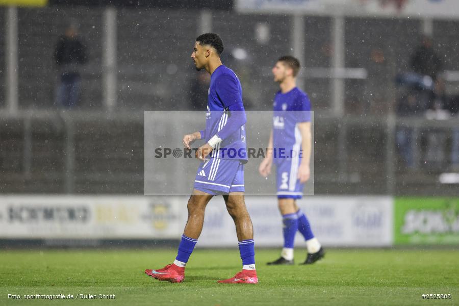 sport, action, Stadion am Schönbusch, SpVgg Bayreuth, SVA, SV Viktoria Aschaffenburg, Regionalliga Bayern, Fussball, BFV, BAY, Aschaffenburg, 28.11.2025, 20. Spieltag - Bild-ID: 2525883