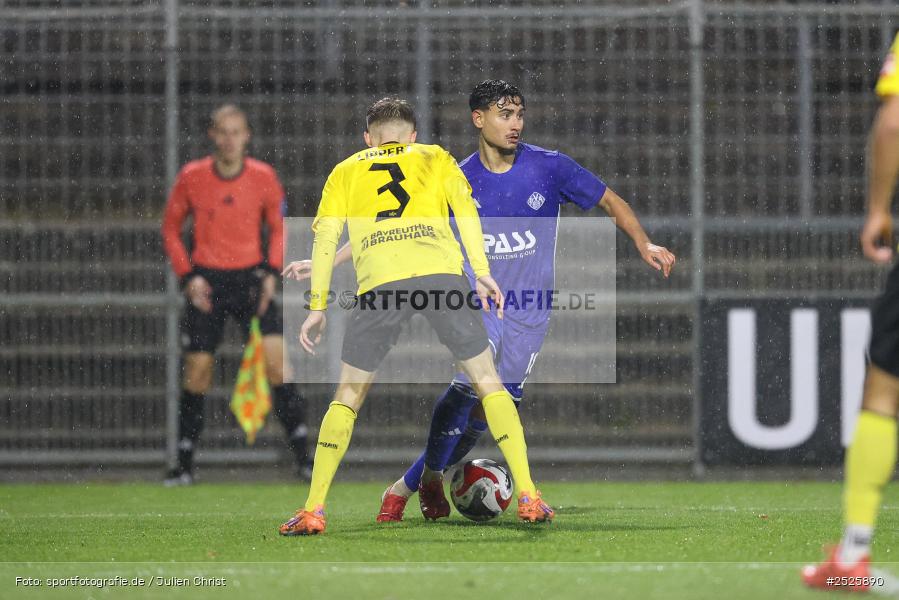 sport, action, Stadion am Schönbusch, SpVgg Bayreuth, SVA, SV Viktoria Aschaffenburg, Regionalliga Bayern, Fussball, BFV, BAY, Aschaffenburg, 28.11.2025, 20. Spieltag - Bild-ID: 2525890