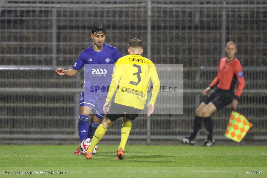 sport, action, Stadion am Schönbusch, SpVgg Bayreuth, SVA, SV Viktoria Aschaffenburg, Regionalliga Bayern, Fussball, BFV, BAY, Aschaffenburg, 28.11.2025, 20. Spieltag - Bild-ID: 2525891