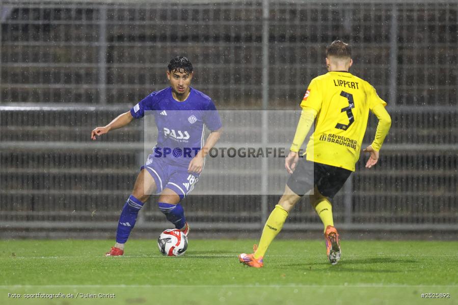 sport, action, Stadion am Schönbusch, SpVgg Bayreuth, SVA, SV Viktoria Aschaffenburg, Regionalliga Bayern, Fussball, BFV, BAY, Aschaffenburg, 28.11.2025, 20. Spieltag - Bild-ID: 2525892