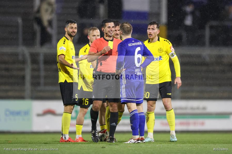 sport, action, Stadion am Schönbusch, SpVgg Bayreuth, SVA, SV Viktoria Aschaffenburg, Regionalliga Bayern, Fussball, BFV, BAY, Aschaffenburg, 28.11.2025, 20. Spieltag - Bild-ID: 2525896