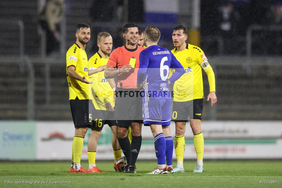 sport, action, Stadion am Schönbusch, SpVgg Bayreuth, SVA, SV Viktoria Aschaffenburg, Regionalliga Bayern, Fussball, BFV, BAY, Aschaffenburg, 28.11.2025, 20. Spieltag - Bild-ID: 2525897