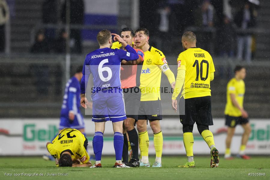 sport, action, Stadion am Schönbusch, SpVgg Bayreuth, SVA, SV Viktoria Aschaffenburg, Regionalliga Bayern, Fussball, BFV, BAY, Aschaffenburg, 28.11.2025, 20. Spieltag - Bild-ID: 2525898