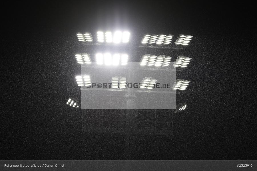 sport, action, Stadion am Schönbusch, SpVgg Bayreuth, SVA, SV Viktoria Aschaffenburg, Regionalliga Bayern, Fussball, BFV, BAY, Aschaffenburg, 28.11.2025, 20. Spieltag - Bild-ID: 2525910
