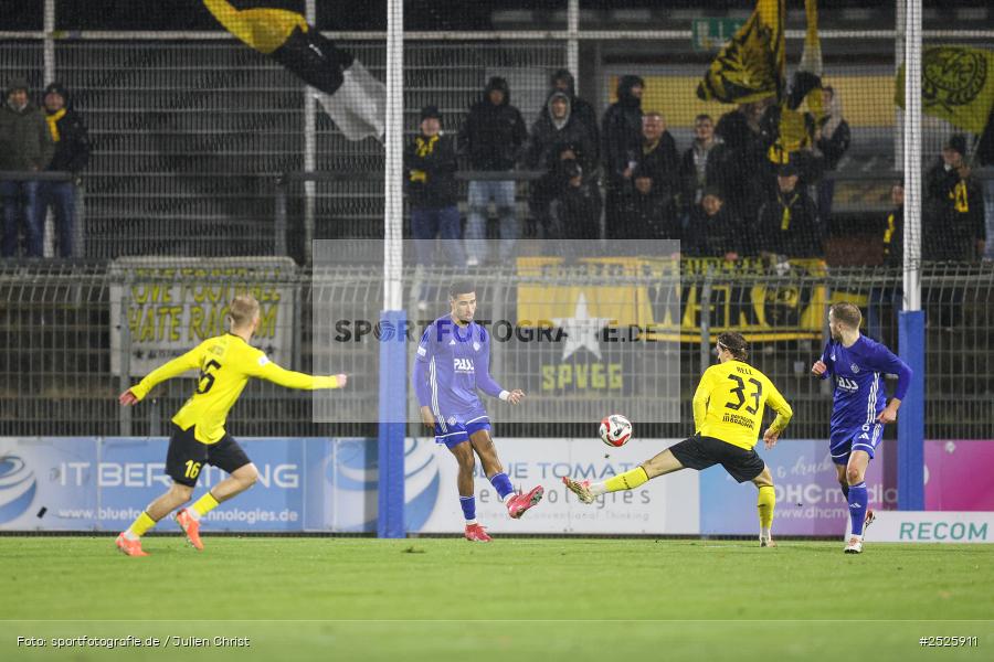 sport, action, Stadion am Schönbusch, SpVgg Bayreuth, SVA, SV Viktoria Aschaffenburg, Regionalliga Bayern, Fussball, BFV, BAY, Aschaffenburg, 28.11.2025, 20. Spieltag - Bild-ID: 2525911