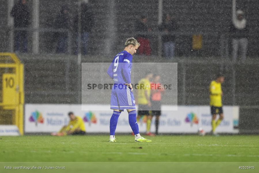 sport, action, Stadion am Schönbusch, SpVgg Bayreuth, SVA, SV Viktoria Aschaffenburg, Regionalliga Bayern, Fussball, BFV, BAY, Aschaffenburg, 28.11.2025, 20. Spieltag - Bild-ID: 2525915