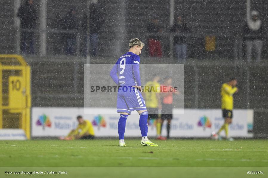 sport, action, Stadion am Schönbusch, SpVgg Bayreuth, SVA, SV Viktoria Aschaffenburg, Regionalliga Bayern, Fussball, BFV, BAY, Aschaffenburg, 28.11.2025, 20. Spieltag - Bild-ID: 2525916