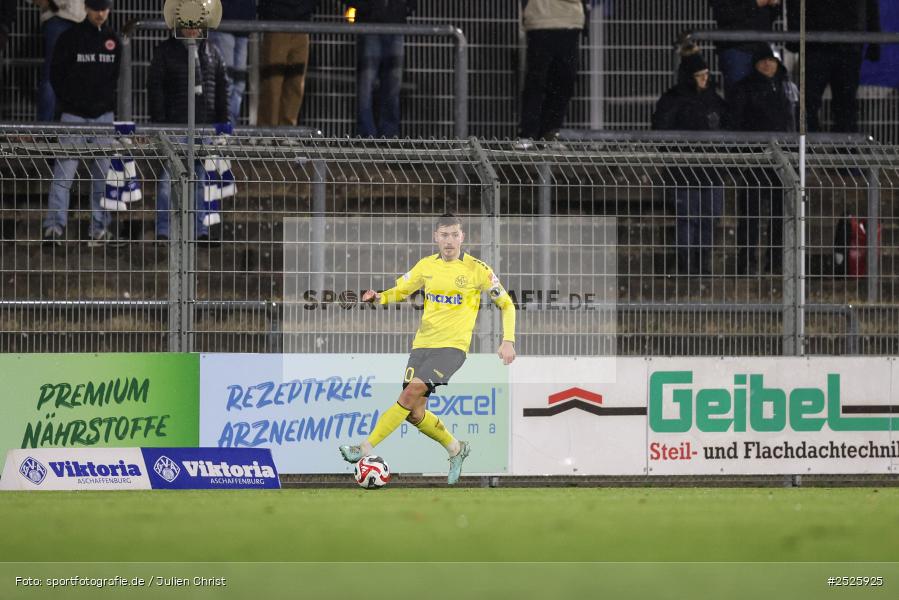sport, action, Stadion am Schönbusch, SpVgg Bayreuth, SVA, SV Viktoria Aschaffenburg, Regionalliga Bayern, Fussball, BFV, BAY, Aschaffenburg, 28.11.2025, 20. Spieltag - Bild-ID: 2525925