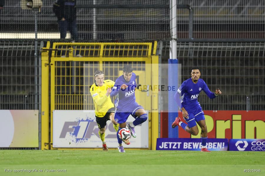 sport, action, Stadion am Schönbusch, SpVgg Bayreuth, SVA, SV Viktoria Aschaffenburg, Regionalliga Bayern, Fussball, BFV, BAY, Aschaffenburg, 28.11.2025, 20. Spieltag - Bild-ID: 2525938