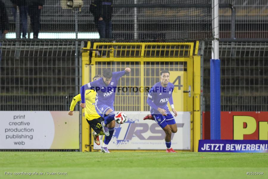 sport, action, Stadion am Schönbusch, SpVgg Bayreuth, SVA, SV Viktoria Aschaffenburg, Regionalliga Bayern, Fussball, BFV, BAY, Aschaffenburg, 28.11.2025, 20. Spieltag - Bild-ID: 2525939