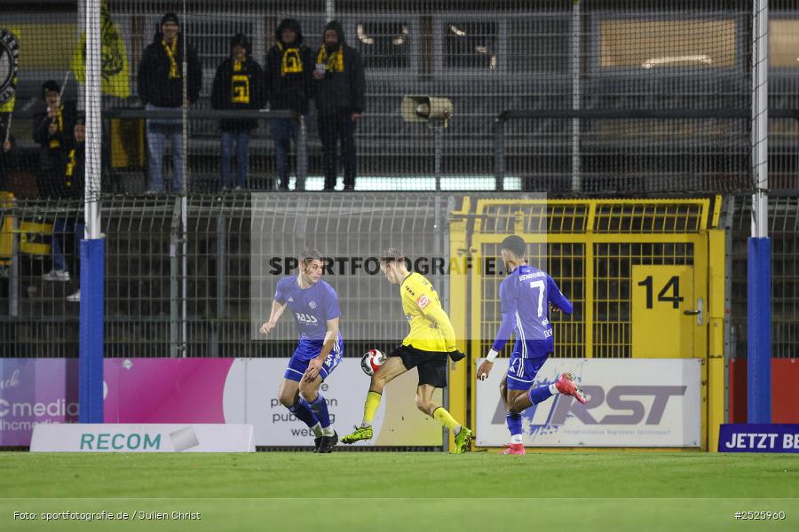 sport, action, Stadion am Schönbusch, SpVgg Bayreuth, SVA, SV Viktoria Aschaffenburg, Regionalliga Bayern, Fussball, BFV, BAY, Aschaffenburg, 28.11.2025, 20. Spieltag - Bild-ID: 2525960