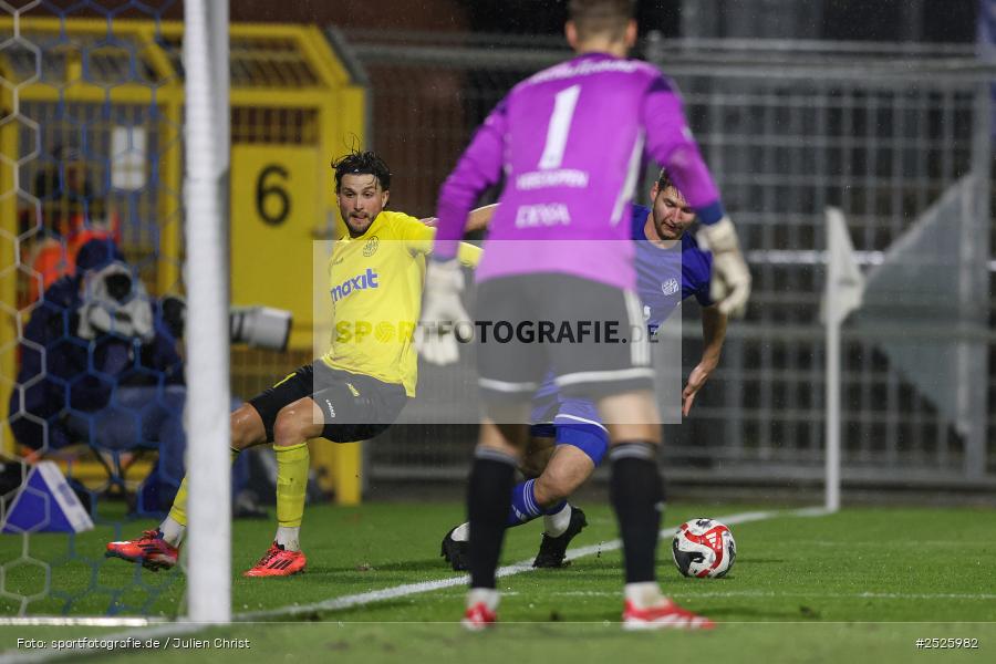 sport, action, Stadion am Schönbusch, SpVgg Bayreuth, SVA, SV Viktoria Aschaffenburg, Regionalliga Bayern, Fussball, BFV, BAY, Aschaffenburg, 28.11.2025, 20. Spieltag - Bild-ID: 2525982