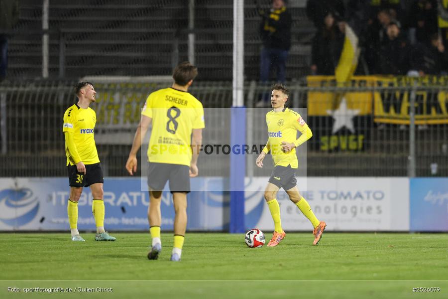 sport, action, Stadion am Schönbusch, SpVgg Bayreuth, SVA, SV Viktoria Aschaffenburg, Regionalliga Bayern, Fussball, BFV, BAY, Aschaffenburg, 28.11.2025, 20. Spieltag - Bild-ID: 2526079