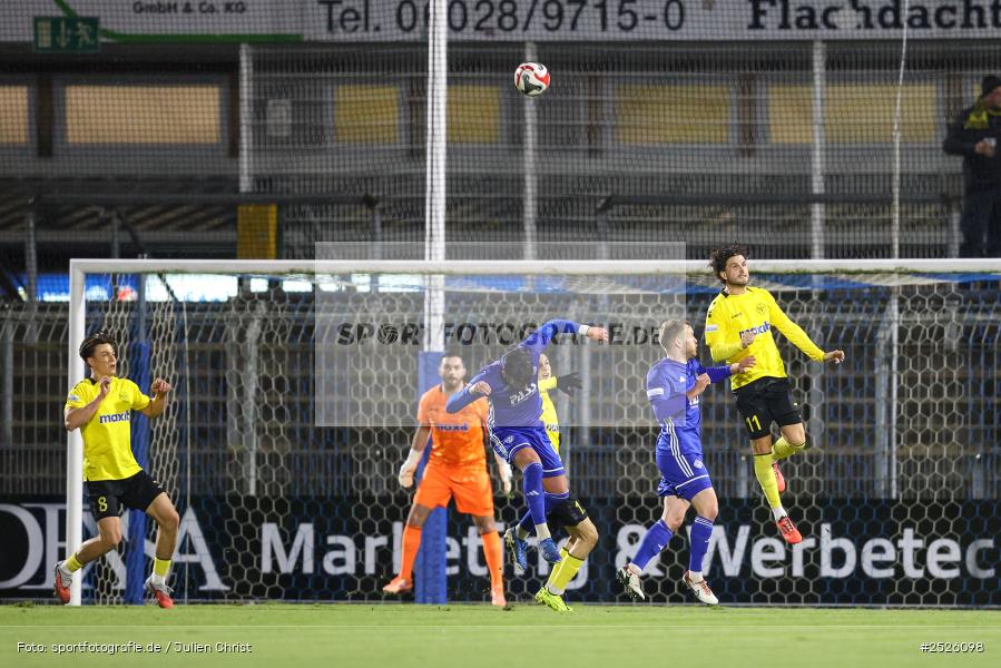 sport, action, Stadion am Schönbusch, SpVgg Bayreuth, SVA, SV Viktoria Aschaffenburg, Regionalliga Bayern, Fussball, BFV, BAY, Aschaffenburg, 28.11.2025, 20. Spieltag - Bild-ID: 2526098