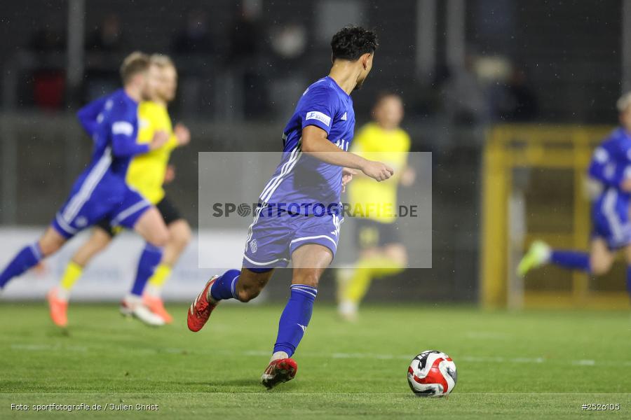 sport, action, Stadion am Schönbusch, SpVgg Bayreuth, SVA, SV Viktoria Aschaffenburg, Regionalliga Bayern, Fussball, BFV, BAY, Aschaffenburg, 28.11.2025, 20. Spieltag - Bild-ID: 2526105