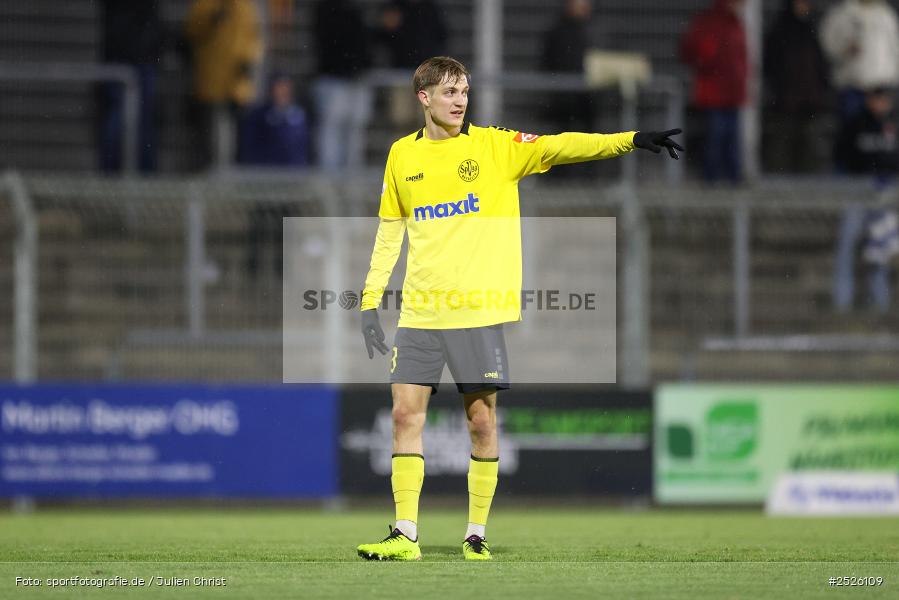 sport, action, Stadion am Schönbusch, SpVgg Bayreuth, SVA, SV Viktoria Aschaffenburg, Regionalliga Bayern, Fussball, BFV, BAY, Aschaffenburg, 28.11.2025, 20. Spieltag - Bild-ID: 2526109