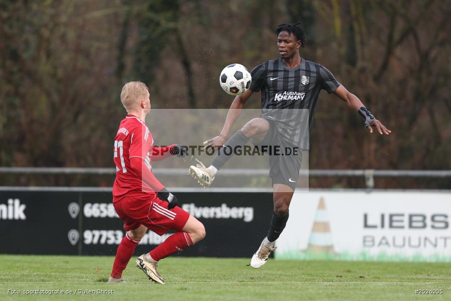 sport, action, TSV Mönchröden, TSV Karlburg, MÖN, Landesliga Nordwest, Karlburg, KAR, Fussball, Fundamentum Sportpark, BFV, 29.11.2025, 22. Spieltag - Bild-ID: 2526205