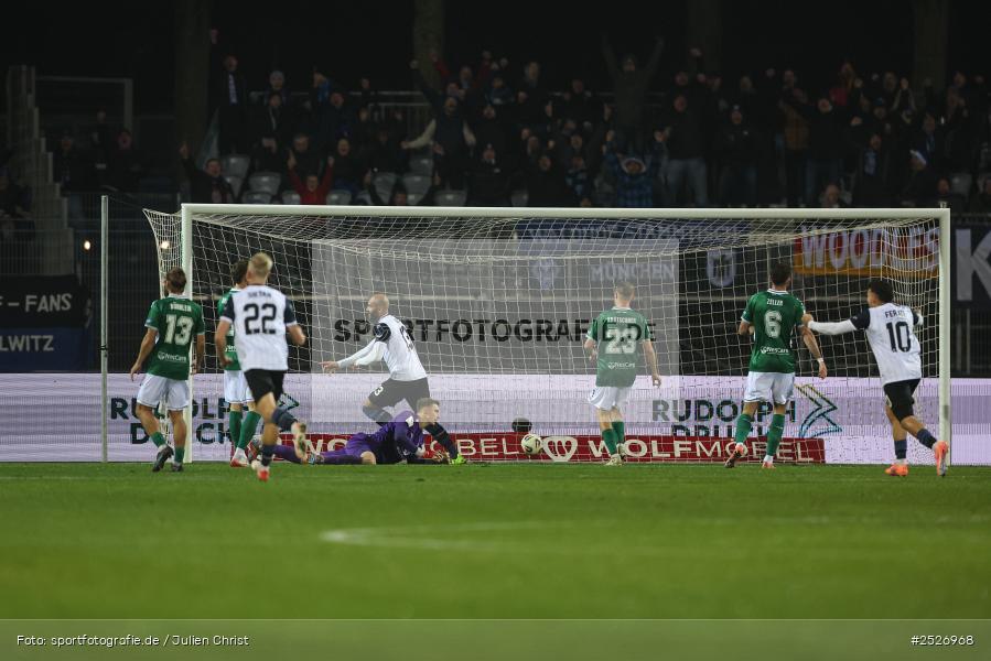 sport, action, Schweinfurt, Sachs-Stadion, SVW, SV Waldhof Mannheim, Fussball, FCS, DFB, 3. Liga, 29.11.2025, 16. Spieltag, 1. FC Schweinfurt 1905 - Bild-ID: 2526968