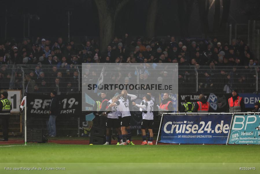 sport, action, Schweinfurt, Sachs-Stadion, SVW, SV Waldhof Mannheim, Fussball, FCS, DFB, 3. Liga, 29.11.2025, 16. Spieltag, 1. FC Schweinfurt 1905 - Bild-ID: 2526975