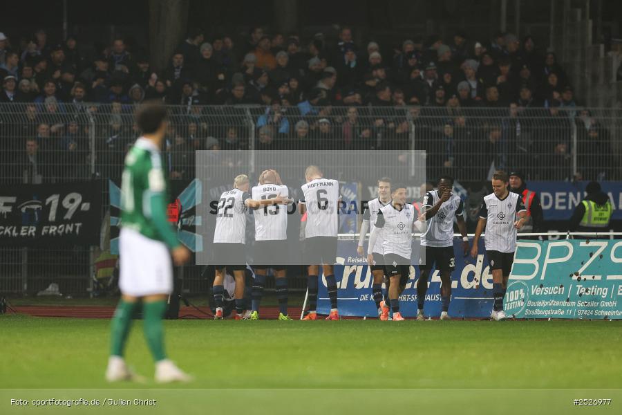 sport, action, Schweinfurt, Sachs-Stadion, SVW, SV Waldhof Mannheim, Fussball, FCS, DFB, 3. Liga, 29.11.2025, 16. Spieltag, 1. FC Schweinfurt 1905 - Bild-ID: 2526977