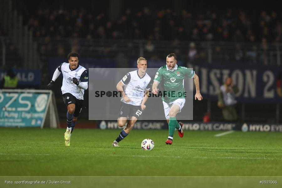 sport, action, Schweinfurt, Sachs-Stadion, SVW, SV Waldhof Mannheim, Fussball, FCS, DFB, 3. Liga, 29.11.2025, 16. Spieltag, 1. FC Schweinfurt 1905 - Bild-ID: 2527003