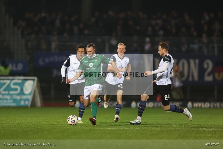 sport, action, Schweinfurt, Sachs-Stadion, SVW, SV Waldhof Mannheim, Fussball, FCS, DFB, 3. Liga, 29.11.2025, 16. Spieltag, 1. FC Schweinfurt 1905 - Bild-ID: 2527007