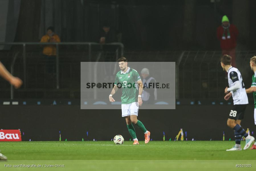 sport, action, Schweinfurt, Sachs-Stadion, SVW, SV Waldhof Mannheim, Fussball, FCS, DFB, 3. Liga, 29.11.2025, 16. Spieltag, 1. FC Schweinfurt 1905 - Bild-ID: 2527025