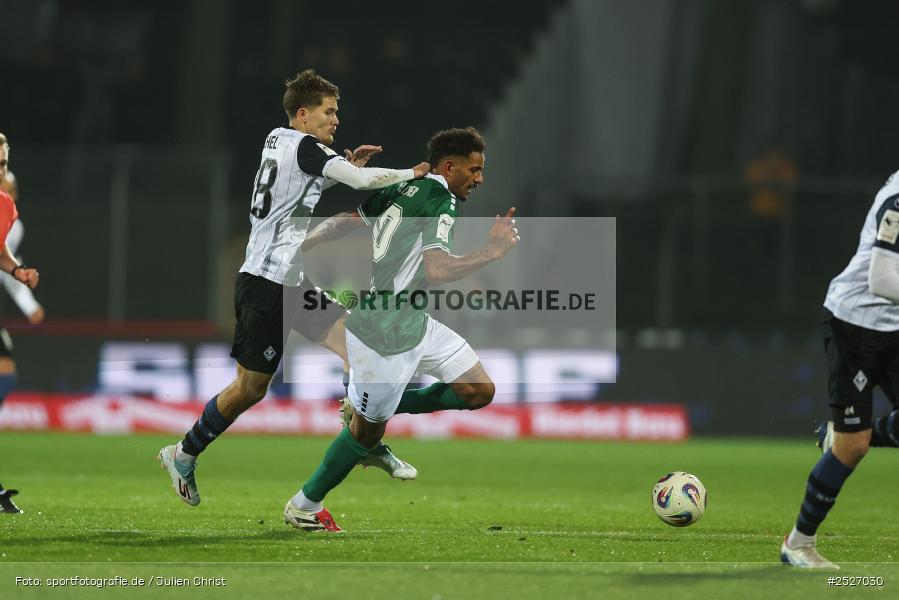 sport, action, Schweinfurt, Sachs-Stadion, SVW, SV Waldhof Mannheim, Fussball, FCS, DFB, 3. Liga, 29.11.2025, 16. Spieltag, 1. FC Schweinfurt 1905 - Bild-ID: 2527030