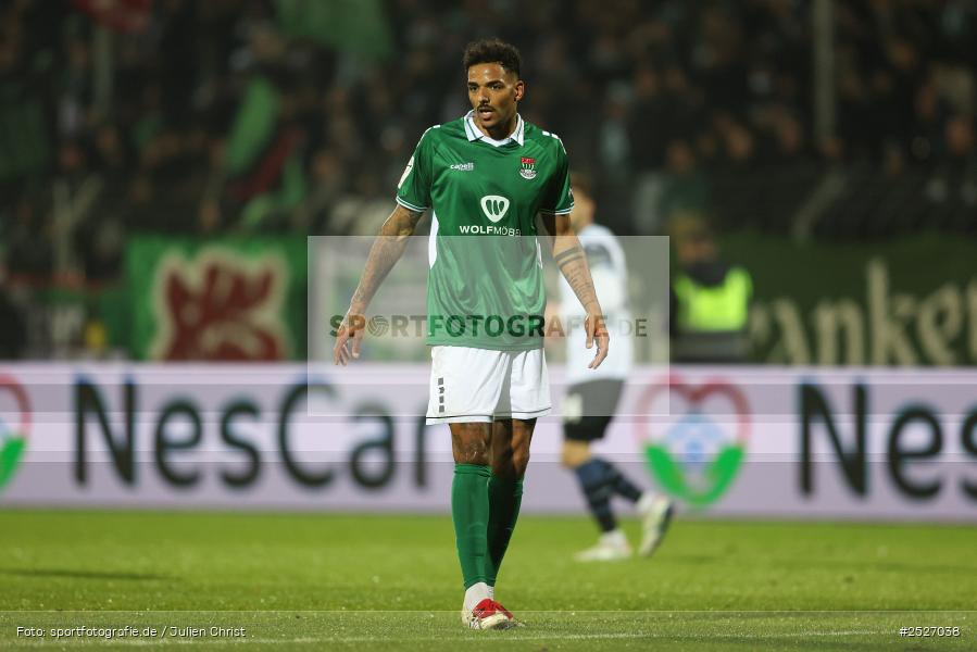 sport, action, Schweinfurt, Sachs-Stadion, SVW, SV Waldhof Mannheim, Fussball, FCS, DFB, 3. Liga, 29.11.2025, 16. Spieltag, 1. FC Schweinfurt 1905 - Bild-ID: 2527038