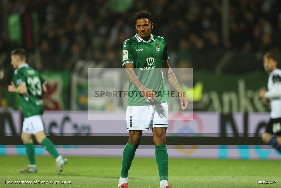 sport, action, Schweinfurt, Sachs-Stadion, SVW, SV Waldhof Mannheim, Fussball, FCS, DFB, 3. Liga, 29.11.2025, 16. Spieltag, 1. FC Schweinfurt 1905 - Bild-ID: 2527039