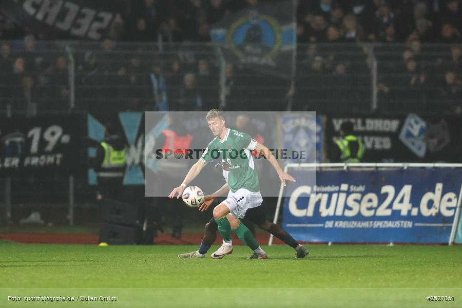 sport, action, Schweinfurt, Sachs-Stadion, SVW, SV Waldhof Mannheim, Fussball, FCS, DFB, 3. Liga, 29.11.2025, 16. Spieltag, 1. FC Schweinfurt 1905 - Bild-ID: 2527061