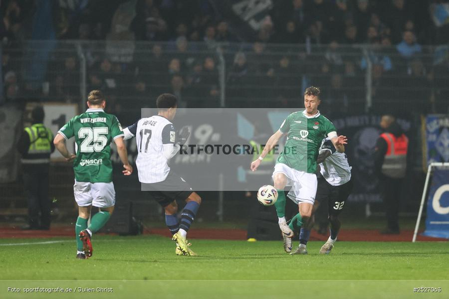 sport, action, Schweinfurt, Sachs-Stadion, SVW, SV Waldhof Mannheim, Fussball, FCS, DFB, 3. Liga, 29.11.2025, 16. Spieltag, 1. FC Schweinfurt 1905 - Bild-ID: 2527063
