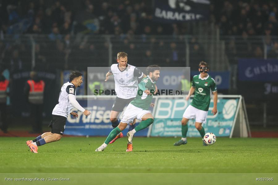 sport, action, Schweinfurt, Sachs-Stadion, SVW, SV Waldhof Mannheim, Fussball, FCS, DFB, 3. Liga, 29.11.2025, 16. Spieltag, 1. FC Schweinfurt 1905 - Bild-ID: 2527065