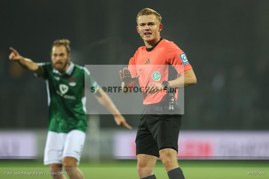 sport, action, Schweinfurt, Sachs-Stadion, SVW, SV Waldhof Mannheim, Fussball, FCS, DFB, 3. Liga, 29.11.2025, 16. Spieltag, 1. FC Schweinfurt 1905 - Bild-ID: 2527096