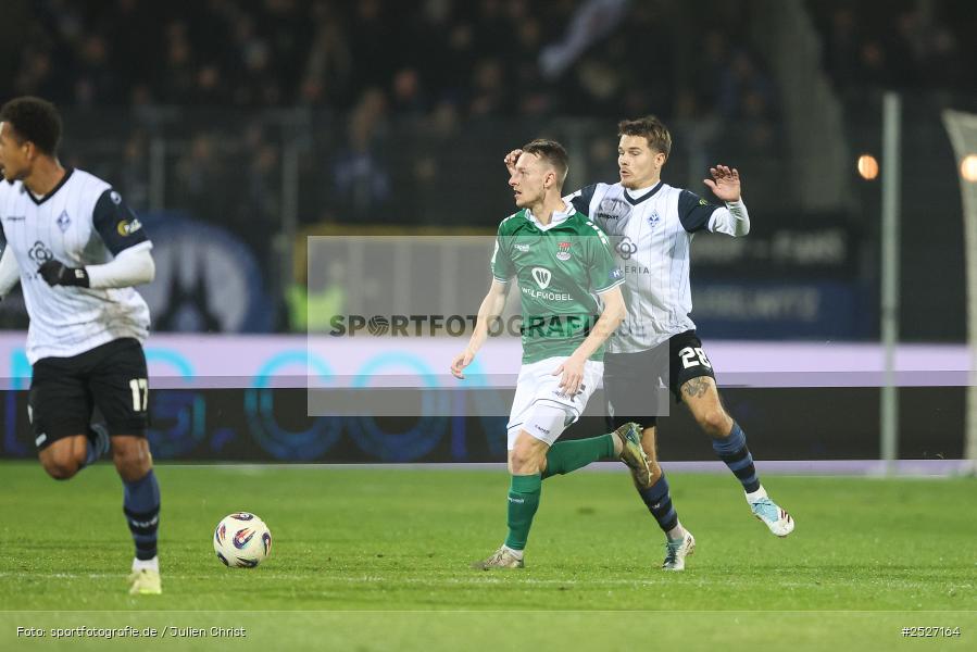 sport, action, Schweinfurt, Sachs-Stadion, SVW, SV Waldhof Mannheim, Fussball, FCS, DFB, 3. Liga, 29.11.2025, 16. Spieltag, 1. FC Schweinfurt 1905 - Bild-ID: 2527164